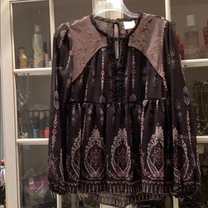 Knox Rose women’s medium top